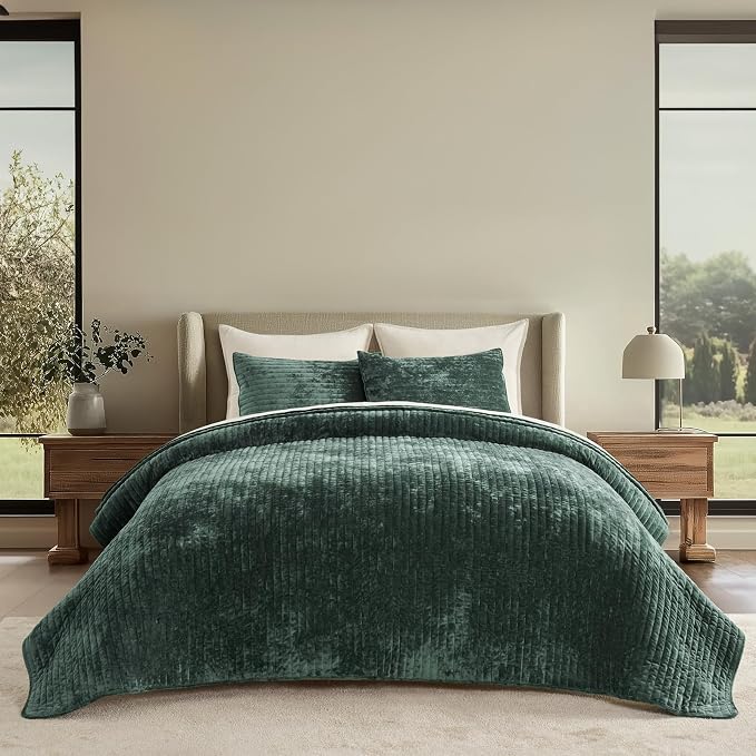 EverGrace Velvet Quilt Set Queen Size, Luxurious Soft Striped Channel Bedding Set, Lightweight Velvet Comforter for All Season, Oversized Bedspread Coverlet with 2 Matching Shams, Dark Green