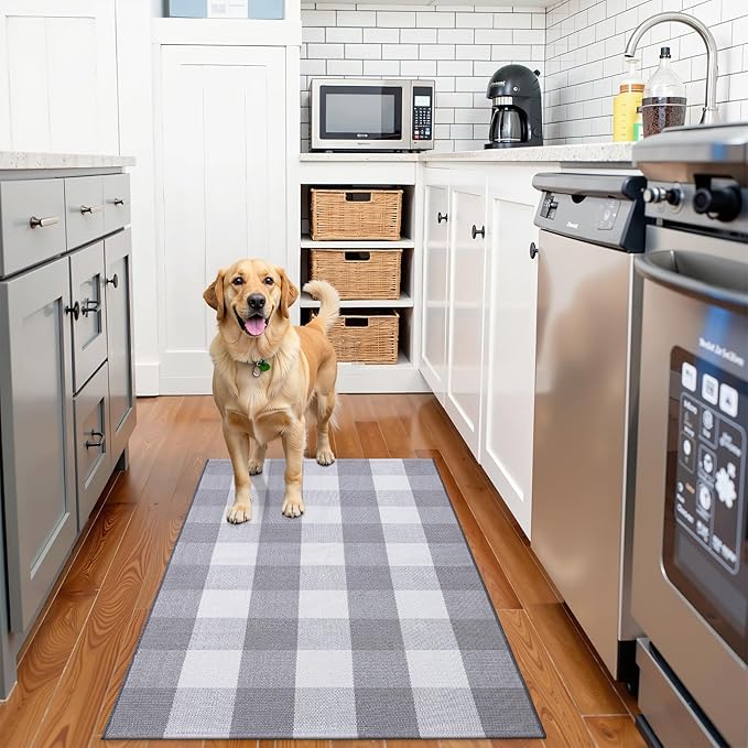 OLANLY Buffalo Plaid Rug 2'4" x 3'7" (27.5" x 43") – Grey and White Cotton Checkered Doormat, Washable Indoor Outdoor Rug for Layered Front Porch, Kitchen, Entryway Decor