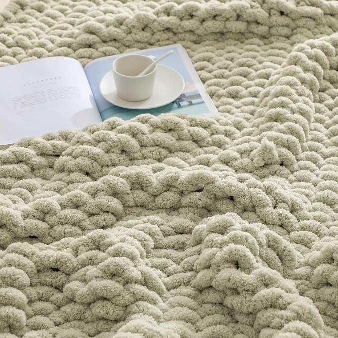 bearberry Chunky Knit Throw Blanket 60x80 Inches Handmade, Soft Jumbo Chenille Yarn with Cable Rope Knot Design, Thick Cozy Large Blanket for Couch, Sofa, Bed & Living Room Home Decor, Green