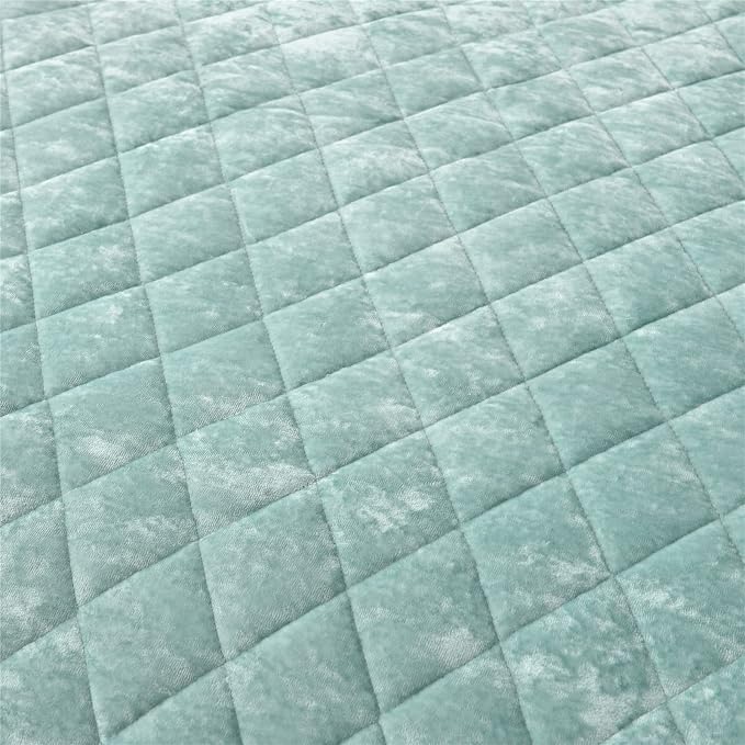 Fredsure Distressed Velvet Quilt Set, 3 Pieces Sage Green Queen, Distressed Velvet Face and Brushed Microfiber Reverse, with Diamond Quilting