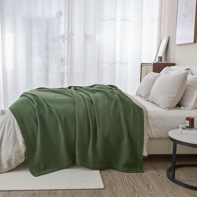 100% Cotton Green Blanket Twin Size for Bed - Breathable and Soft, Waffle Weave for Summer Spring, 90x66 Inches (Forest Green)