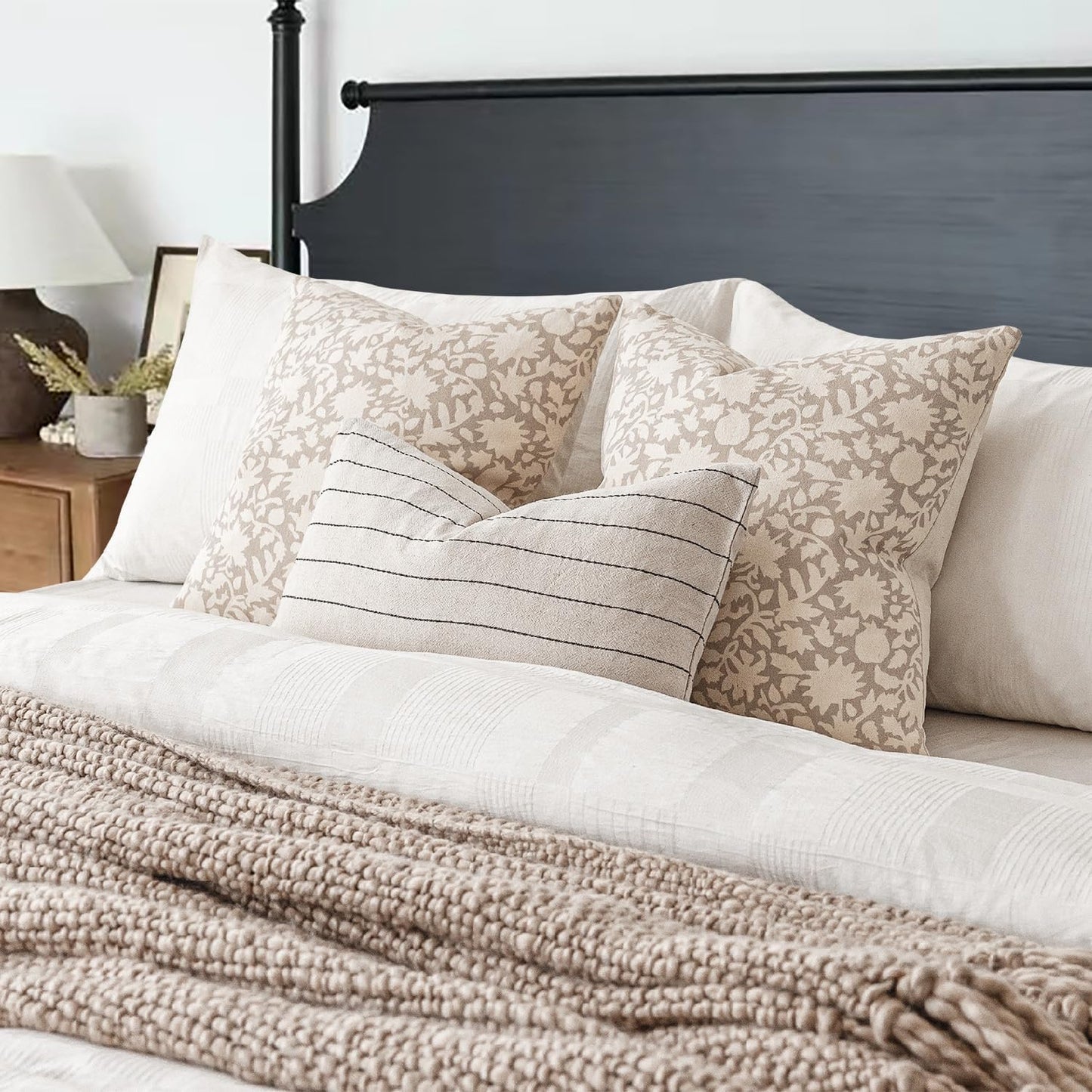 Foindtower Set of 2 Decorative Neutral Floral Throw Pillow Covers Accent Farmhouse Cushion Covers Boho Vintage Pillowcase for Couch Sofa Bedroom Living Room Home Decor Outdoor,18×18 Inch,Ivory Beige