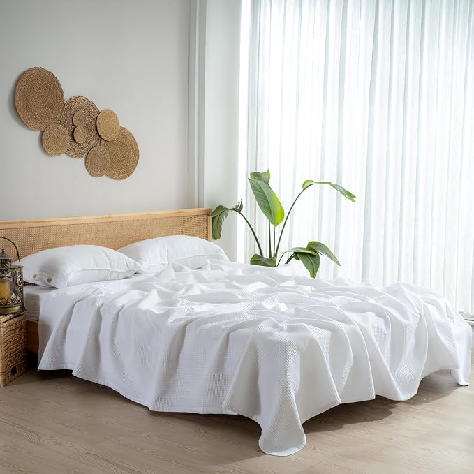 100% Turkish Cotton Blanket California King Size Waffle Weave Blankets, Made in Turkiye, Light Airy Throw Bedspread (White, California King Size Blanket 90 x 125 inch)
