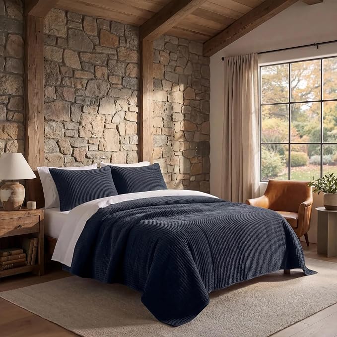 HiEnd Accents Stonewashed Cotton Velvet Quilt, Queen Size, Navy Solid Color, Classic Traditional Rustic Style Luxury Bedding, Soft Lightweight Bed Cover