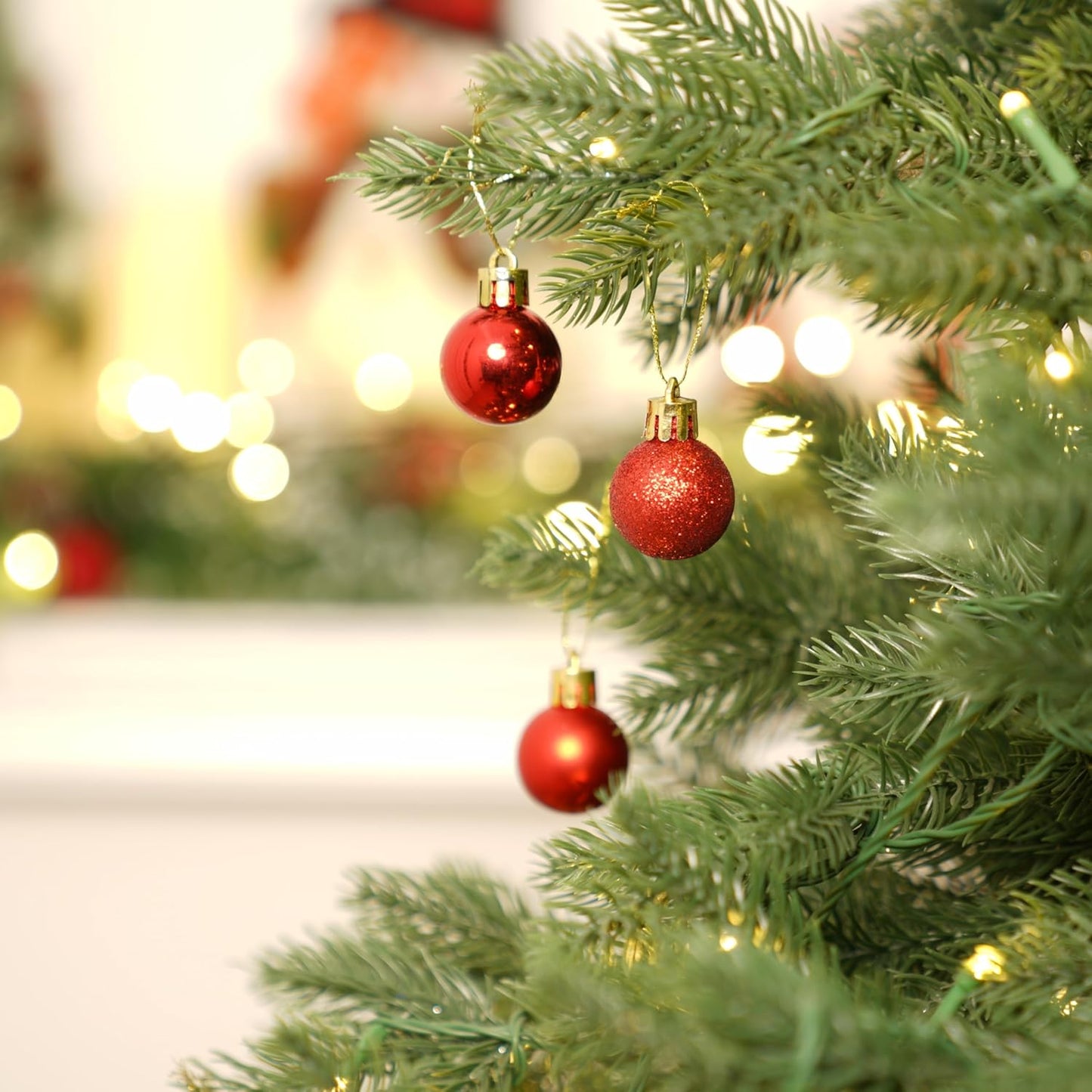 XmasExp 24ct Mini Christmas Ball Ornaments Shatterproof Christmas Ornaments Set Decorations for Xmas Tree Balls 30mm/1.18" (Red)