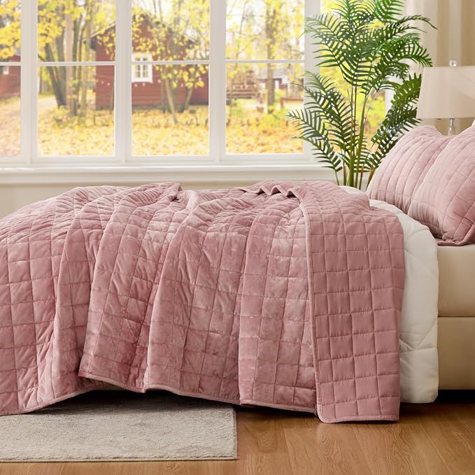 BEDELITE Velvet Quilt Set King Size - Luxury Soft Velvet Comforter Bedding Set for All Season, Lightweight Quilted Box Stitch Oversized Bedspread Coverlet with 2 Matching Shams, Rose Pink