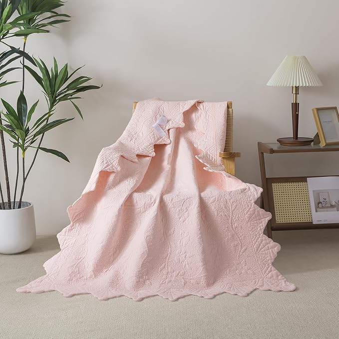 Brandream Pink Scalloped Edge Quilt Cotton Quilted Throw Blanket for Bed Couch Daybed 47 X 60 Inch Decorative Throw Blankets