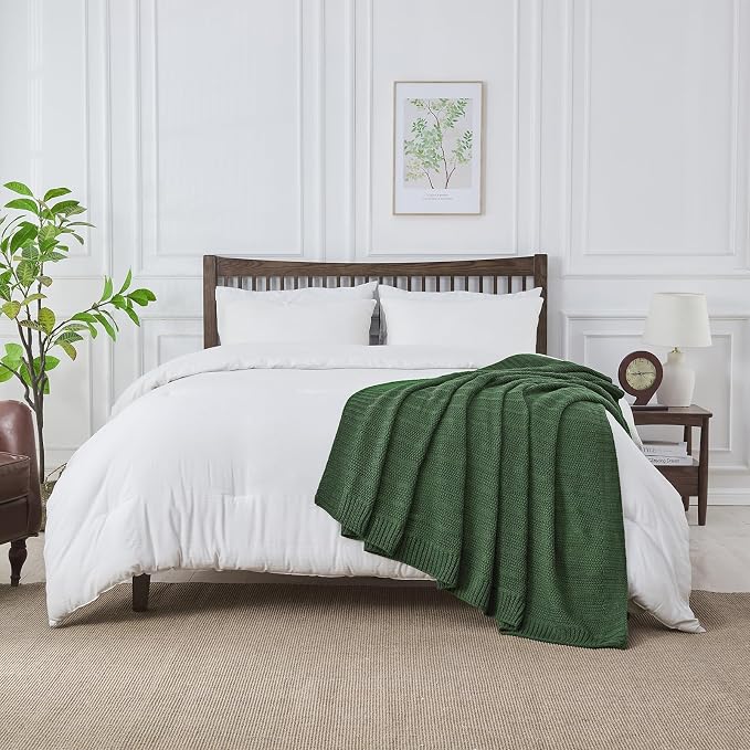 Douceur Christmas Green Throw Blanket for Bed, Soft Cozy Lightweight Stripe Pattern Knitted Throw Blanket for Sofa, Living Room Gift, 50"X60"