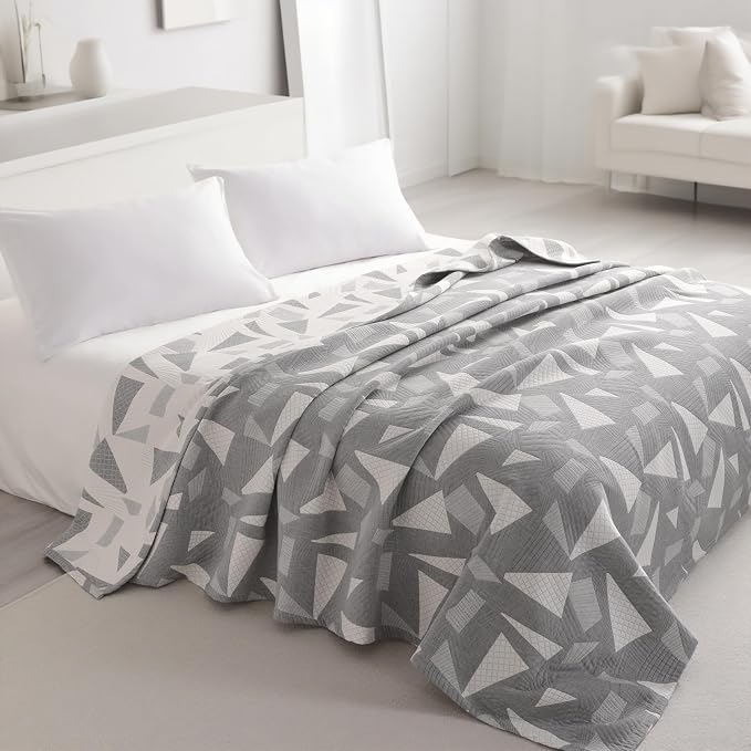 NTBAY 3 Layers Cotton Muslin 68x92 Twin Bed Blanket, Super Soft Breathable Thermal Yarn Dyed Quilt for Adults, Perfect Lightweight Blanket for Couch Sofa Bed All Seasons, Grey Triangle