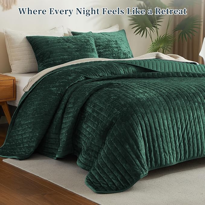 Luxury Soft Velvet Quilt Set King Size - Lightweight Velvet Bedding Set for All Season, Oversized Bedspread Coverlet Comforter Set with 2 Pillow Shams, Green, Striped