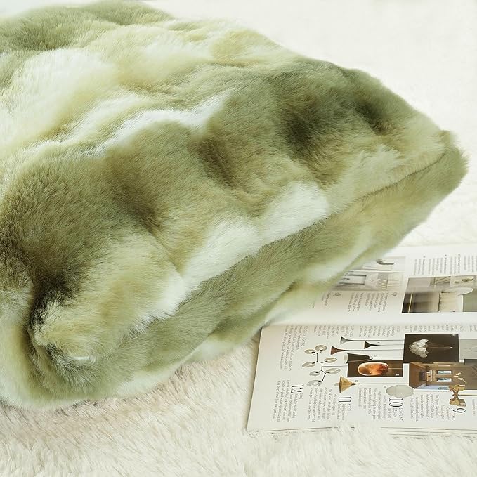 MADIZZ Pack of 2 Thick Plush Faux Wool Throw Pillow Covers Soft Boho Throw Pillows Luxurious Cushion Covers for Couch Sofa Bedroom Living Room Home Decor 20x20 Inch Green