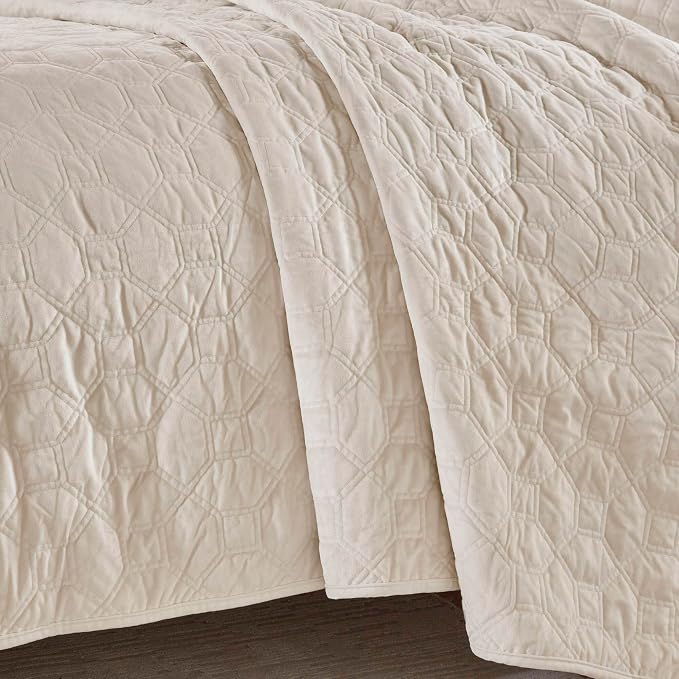 Madison Park Harper Quilt Set Velvet Casual Geometric Stitching Design All Season, Lightweight Coverlet, Cozy Bedding, Matching Shams, Full/Queen(90"x90"), Ivory 3 Piece