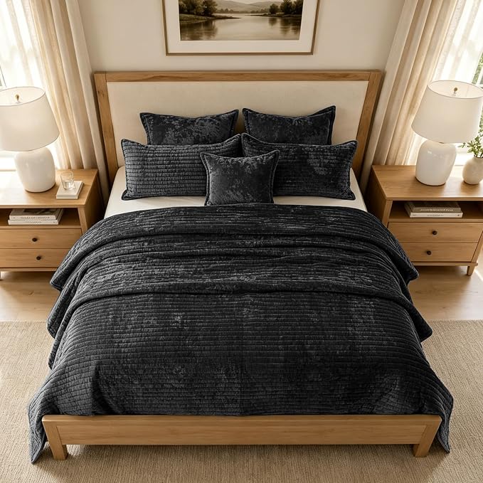 Luxury Velvet California King 106x118 in Quilt Set 3 Piece Quilted Bedspread with 2Pillow Shams(20x36) Ultra Soft Coverlet All Season Bedding for Farmhouse Modern Bedroom Sofa,Black