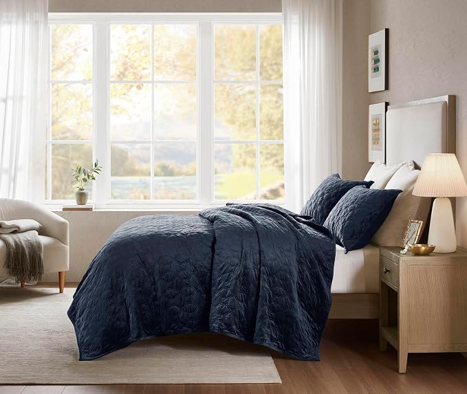 Madison Park Harper Quilt Set Velvet Casual Geometric Stitching Design All Season, Lightweight Coverlet, Cozy Bedding, Matching Shams, Full/Queen(90"x90"), Navy 3 Piece