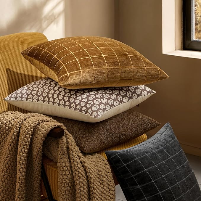 MIULEE Decorative Chenille Check Throw Pillow Covers Vintage Plaid Couch Pillows 18x18 Inch Set of 2 Neutral Boho Farmhouse Cushion Covers Modern Home Decor for Sofa Bed Living Room Black