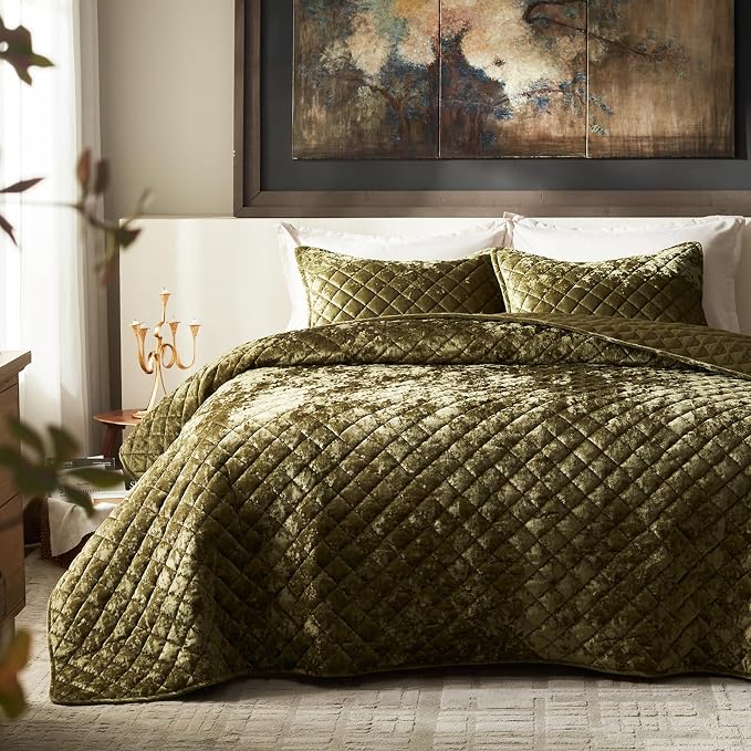 Cosybay Luxury Velvet Quilt Set Queen, Lightweight Oversized Bedspread Coverlet Quilted Box Stitch Bedding Set, with 2 Matching Pillow Shams, for All Season, Olive Green