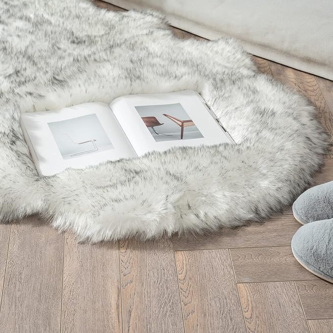 MIULEE Luxury Super Soft Fluffy Area Rug Faux Fur Sheepskin Rug Decorative Plush Shaggy Carpet for Bedside Sofa Floor 3 x 5 Feet, Gradient Grey