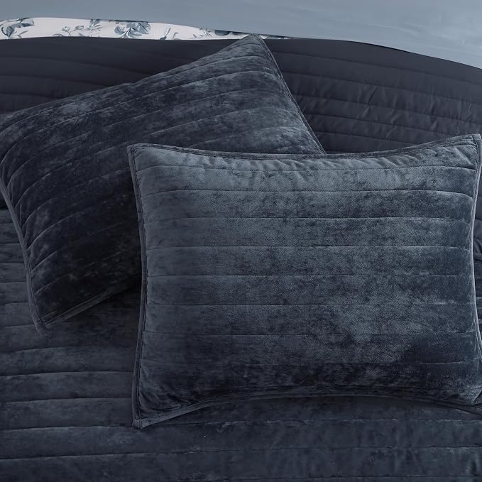 WRENSONGE Velvet Queen Quilt Set-3 Pieces Blue Grey Luxurious Velvet Striped Channel Comforter with 2 Shams, Soft Bedspread Coverlet Quilted Bedding Set for All Season