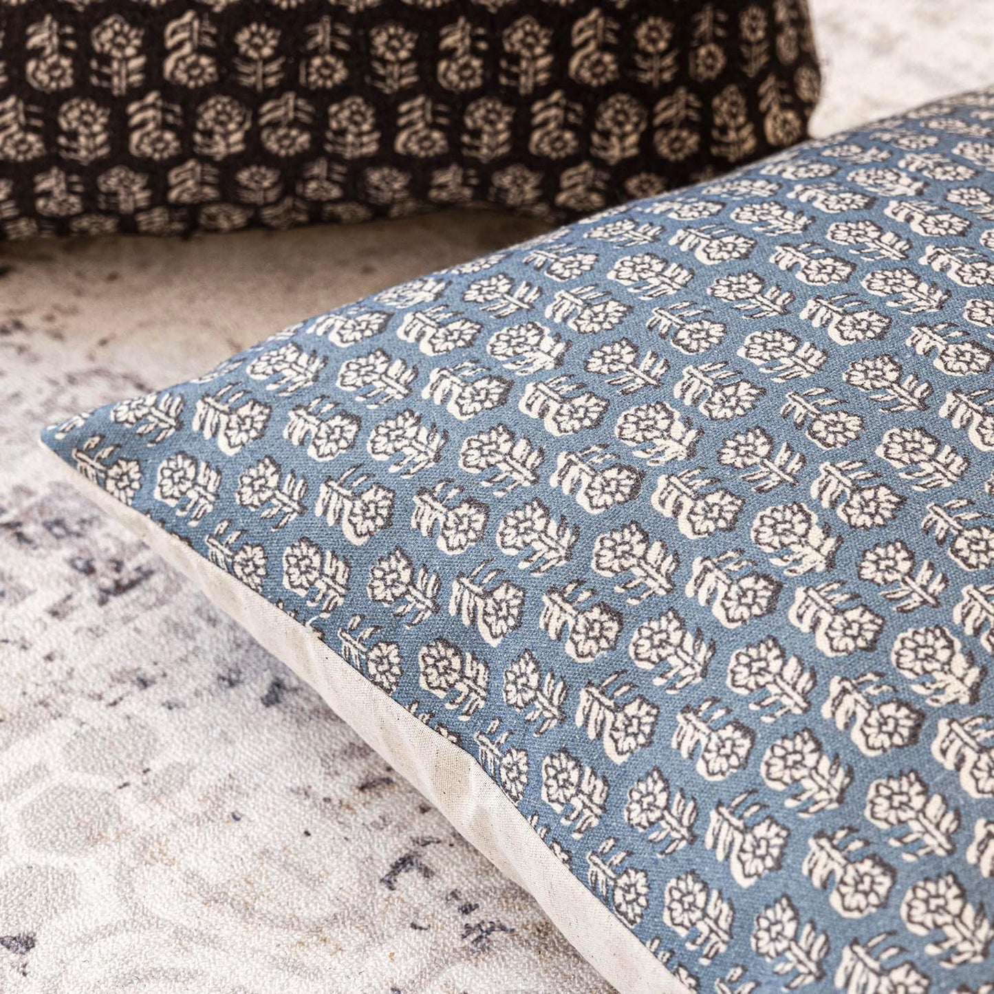 Foindtower Set of 2 Decorative Neutral Body Lumbar Throw Pillow Covers Vintage Accent Farmhouse Cushion Covers Floral Home Decor for Sofa Couch Chair Bedroom Living Room Outdoor,14×36 Inch,Dusty Blue