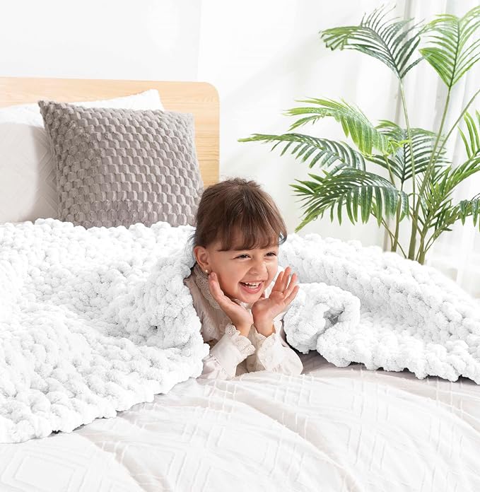 clootess Chunky Knit Blanket Chenille Throw - Warm Soft Cozy for Sofa Bed Boho Home Decor (White 40x60 in)