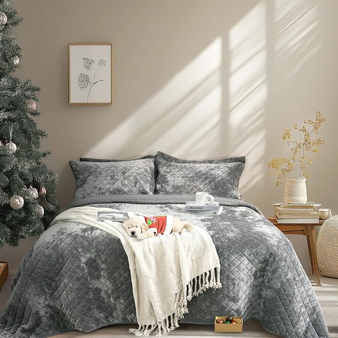 Velvet Quilt Set King Size– 3 Piece Crushed Velvet Bedding with Shams, All Season Soft Bedding Set, Machine Washable, Oeko-TEX Certified & Gift-Worthy Design
