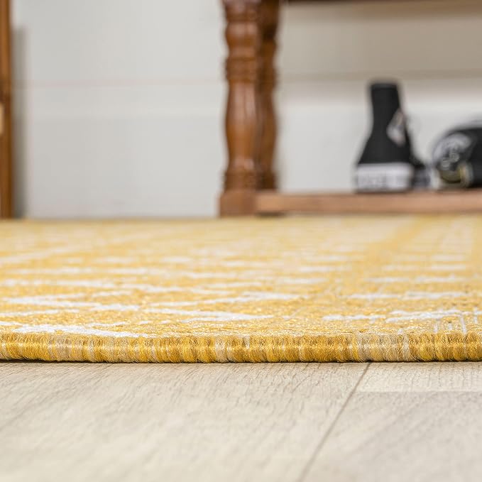 JONATHAN Y Moroccan Geometric Indoor Outdoor Round Area Rug 5 Ft Yellow/Cream, Ourika Textured Weave for Backyard, Patio, Porch, Easy-Cleaning, High Traffic, Pet-Friendly, Non-Shedding (SMB108G-5R)