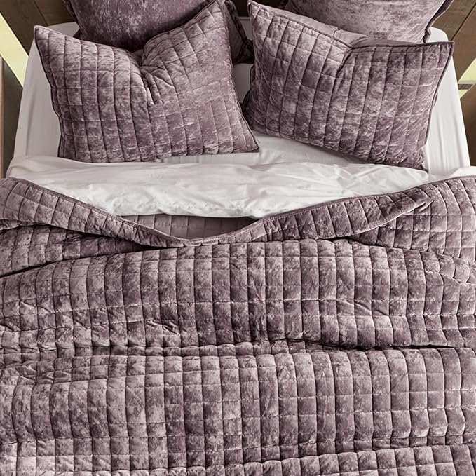 RECYCO Luxury Velvet Quilt Twin/Twin XL Size Bedding Set, Ultra Soft Velvet Comforter Set, Lightweight Quilted Channel Box Stitch Oversized Bedspread Coverlet for All Season, with 1 Sham, Purple