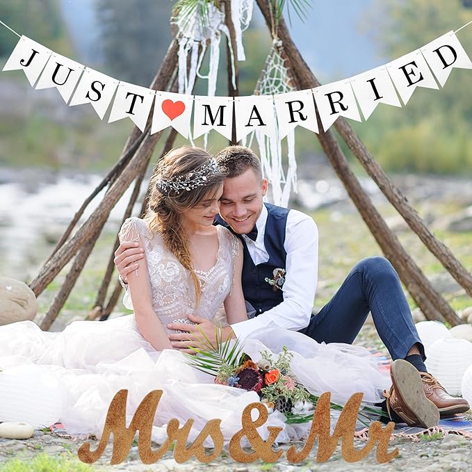 Just Married Banner for Wedding Table - Mr. & Mrs. Wedding Decoration Items, Rose Gold Wood Letter, Anniversary Party Valentine's Day Vintage Decor