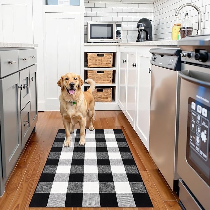 OLANLY Buffalo Plaid Rug 2'4" x 3'7" (27.5" x 43") – Black and White Cotton Checkered Doormat, Washable Indoor Outdoor Rug for Layered Front Porch, Kitchen, Entryway Decor