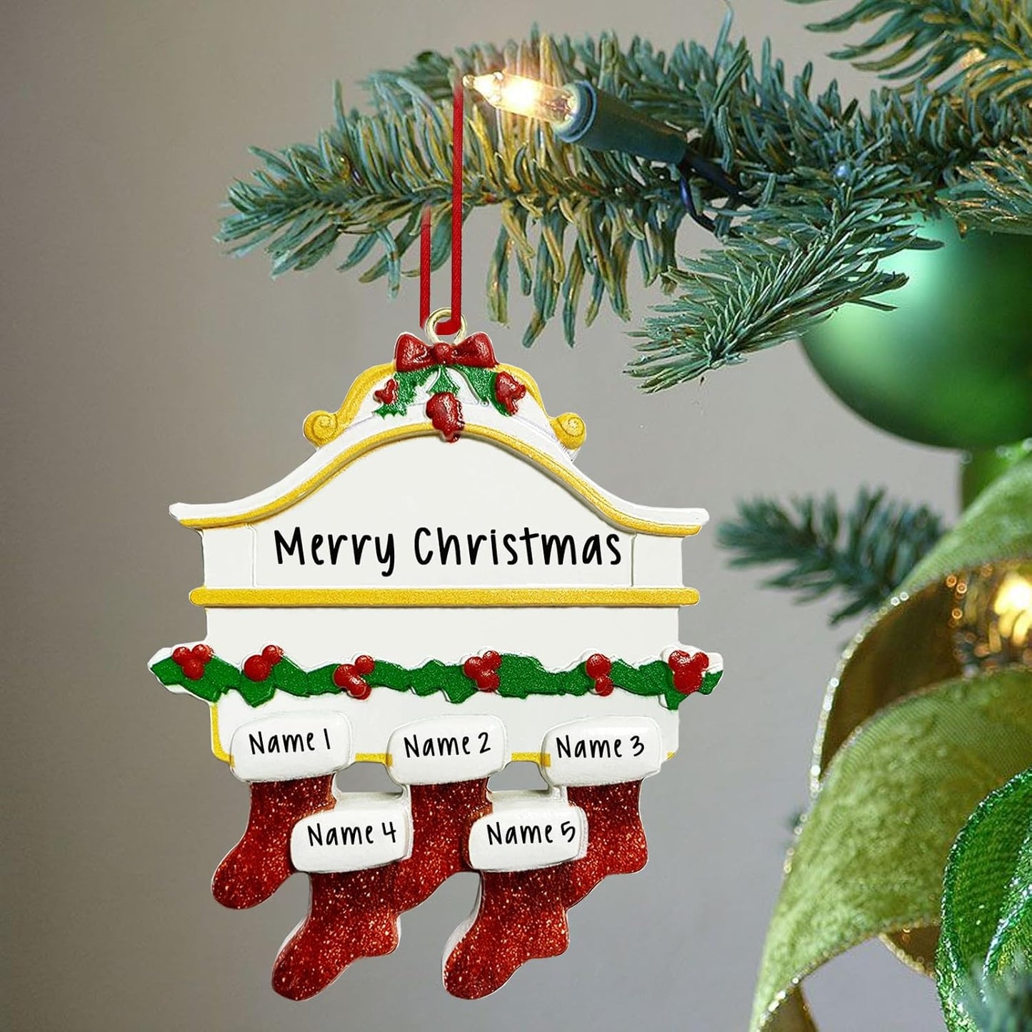 2025 Personalized Christmas Ornaments Family of 2/3/4/5/6/7/8,Custom Christmas Stocking Ornaments Deorations with Names,Customized Xmas Ornament Tree Deorations,Personalized Xmas Ornament Gifts