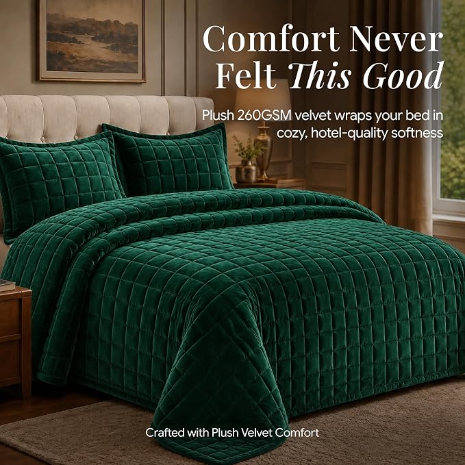 Tribeca Living Luxury Velvet Quilt Queen Size Set - 260GSM Ultra-Soft Oversized Velvet Bedspread Comforter Set with 2 Shams, in Florence Emerald Green