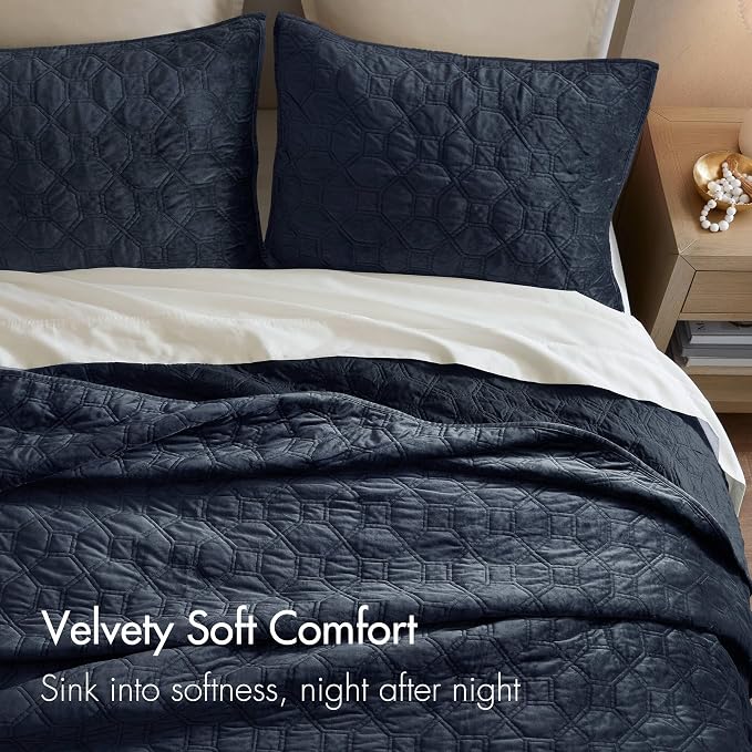 Madison Park Harper Quilt Set Velvet Casual Geometric Stitching Design All Season, Lightweight Coverlet, Cozy Bedding, Matching Shams, King/Cal King(104"x94"), Navy 3 Piece