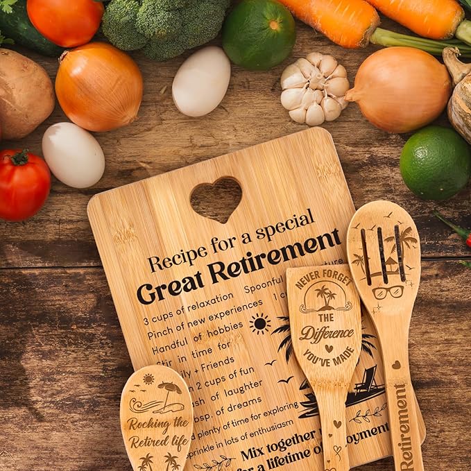 Retirement Gifts for Woman/Men 2026, Happy Retirement Bamboo Cutting Board Set for Colleagues, Coworker, Friend, Teacher, Boss, Parents, Family - Recipe for a Special Great Retirement.