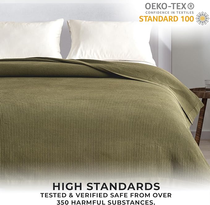 Great Bay Home 100% Cotton Blanket for Full/Queen Size Bed | Lightweight and Breathable Waffle Weave Blankets for Summer & Spring | Versatile, Layering Dark Green Bed Blanket, Olive, 90x90 inches