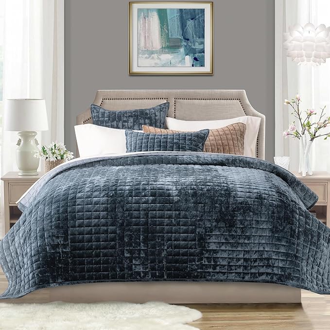 RECYCO Luxury Velvet Quilt Twin/Twin XL Size Bedding Set, Ultra Soft Velvet Comforter Set, Lightweight Quilted Channel Box Stitch Oversized Bedspread Coverlet for All Season, with 1 Sham, Stormy Blue