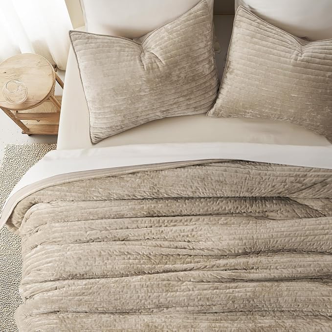 EverGrace Velvet Quilt Set King Size, Luxurious Soft Striped Channel Bedding Set, Lightweight Velvet Comforter for All Season, Oversized Bedspread Coverlet with 2 Matching Shams, Beige Taupe