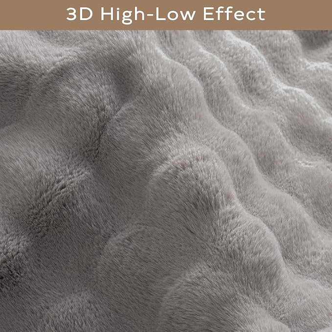 Ashler Faux Rabbit Fur Rug, Light Grey 3x5 FT Fluffy Soft Area Rugs, Rectangle Fuzzy Carpet for Living Room, Bedroom, Machine Washable Rug - 3D Bubble Mat