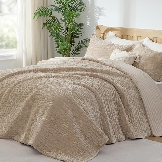BEDELITE Velvet Quilt Set Queen Size - Luxury Soft Velvet Comforter Bedding Set for All Season, Lightweight Quilted Channel Stitch Oversized Bedspread Coverlet with 2 Matching Shams, Taupe