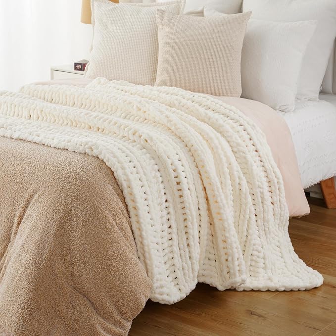 Battilo Chunky Knit Throw Blanket for Couch, 50"x60", White Cream | Hand Knit with Chunky Yarn, Gift blanket, Light Color, Cozy Warm Thick Soft Chenille Throw Blanket for Bed, Sofa, Living Room