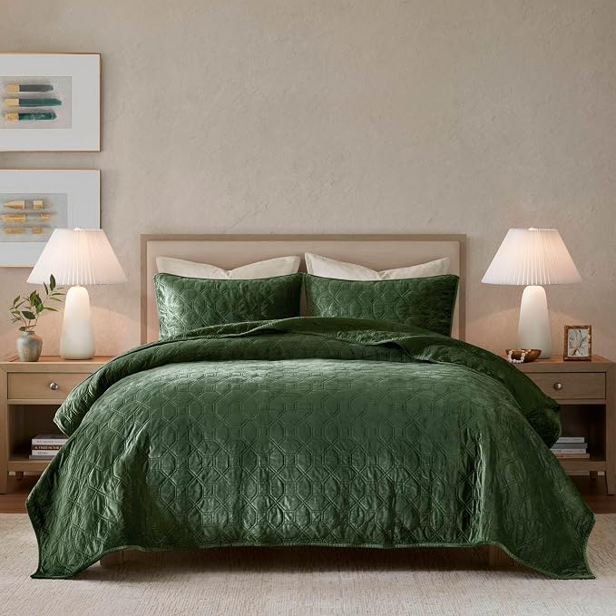 Madison Park Harper Quilt Set Velvet Casual Geometric Stitching Design All Season, Lightweight Coverlet, Cozy Bedding, Matching Shams, Full/Queen(90"x90"), Green 3 Piece
