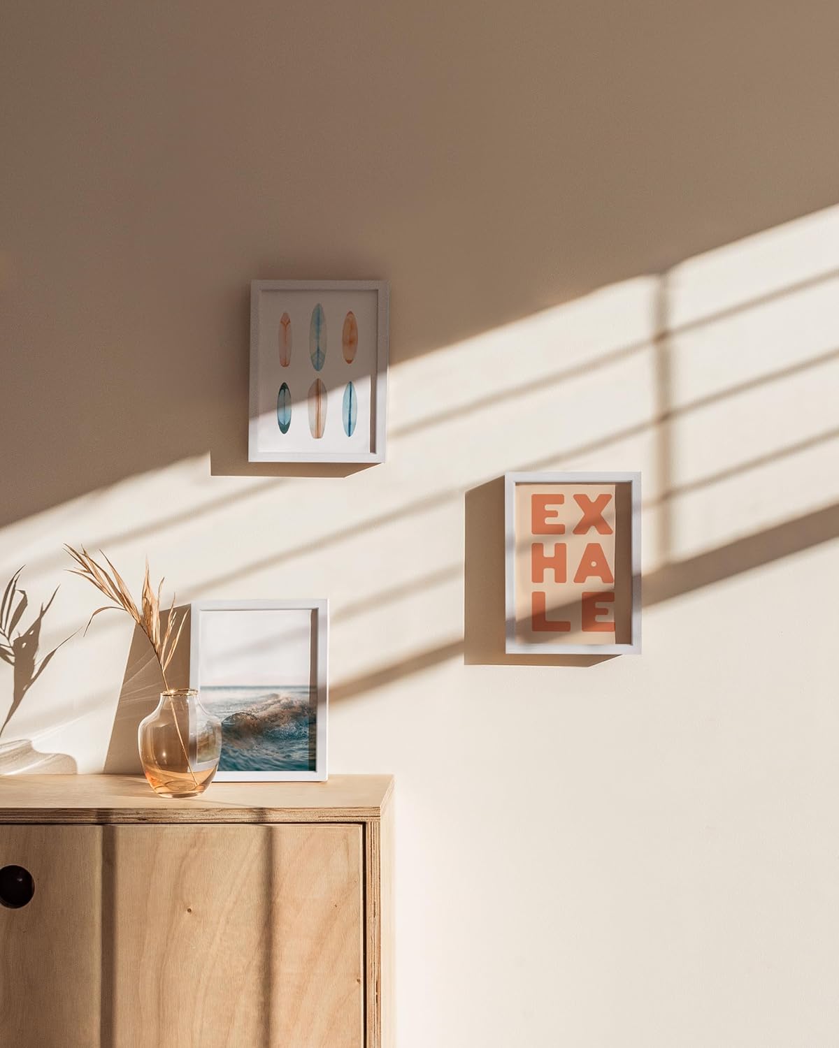 HAUS AND HUES 5x7 White Metal Picture Frames - Photo Frames 5X7 - Features Premium Aluminum, Vertical Hanging, Easel Back for Tabletop, Home, Office (5x7 in, White, Set of 3)