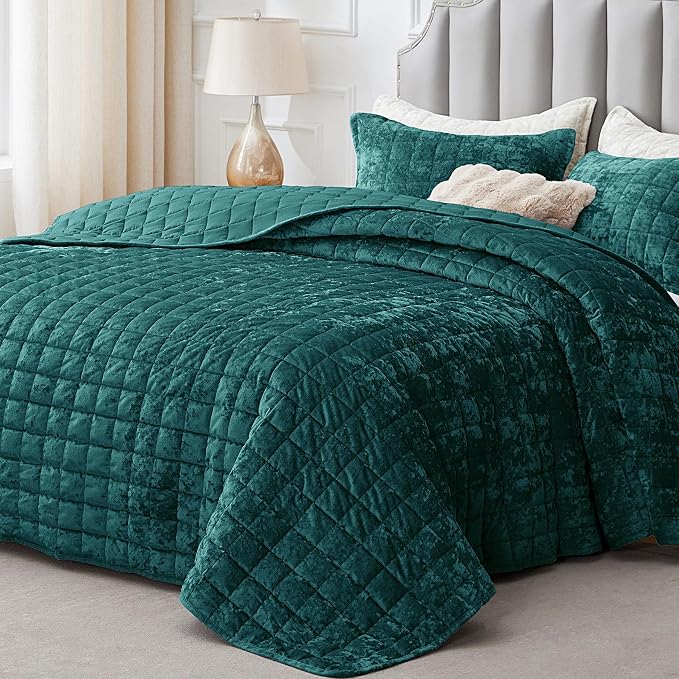 BEDELITE Velvet Quilt Set King Size - Luxury Soft Velvet Comforter Bedding Set for All Season, Lightweight Quilted Box Stitch Oversized Bedspread Coverlet with 2 Matching Shams, Shiny Emerald Green
