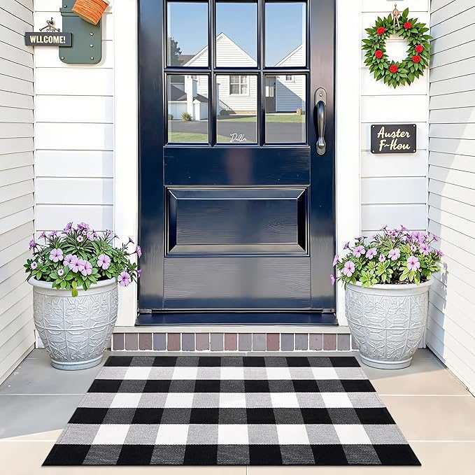 OLANLY Buffalo Plaid Rug 2' x 3' (24" x 36") – Black and White Cotton Checkered Doormat, Washable Indoor Outdoor Rug for Layered Front Porch, Kitchen, Entryway Decor