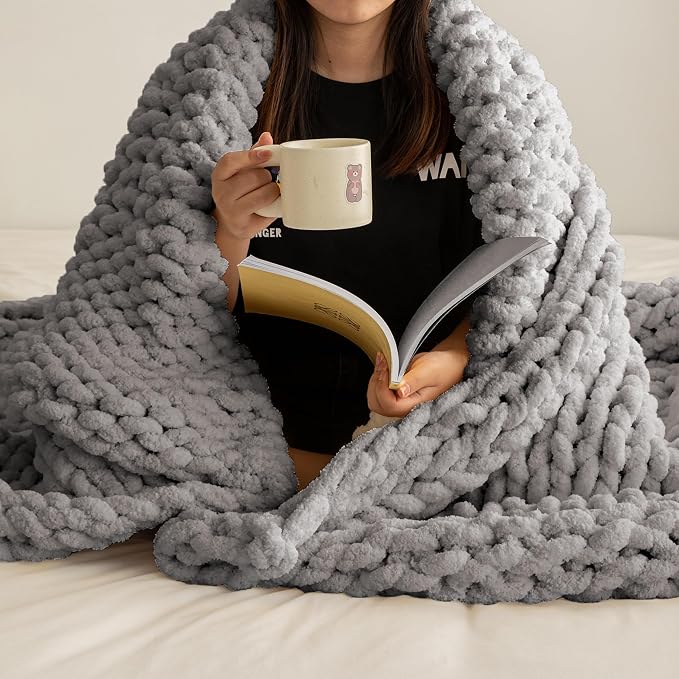 ATMOSURELY Ultra Soft Light Grey Chunky Knit Throw Blanket Cozy Fluffy Chenille Yarn Handmade Cable Knit Crochet Blanket for Bed Sofa Couch 50x60 Inches (Light Grey, 50"x60")