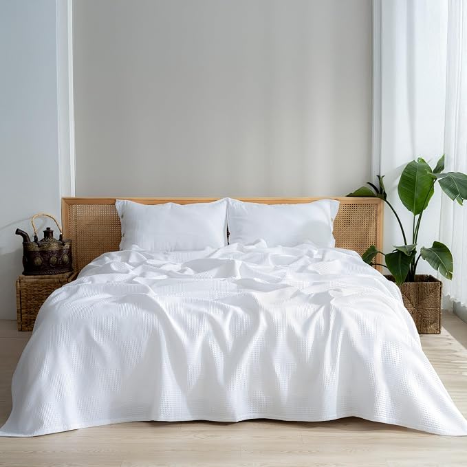 100% Turkish Cotton Blanket California King Size Waffle Weave Blankets, Made in Turkiye, Light Airy Throw Bedspread (White, California King Size Blanket 90 x 125 inch)