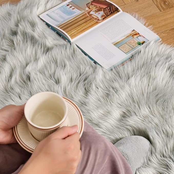MIULEE Luxury Super Soft Fluffy Area Rug Faux Fur Sheepskin Rug Decorative Plush Shaggy Carpet for Bedside Sofa Floor 2 x 6 Feet, Light Grey