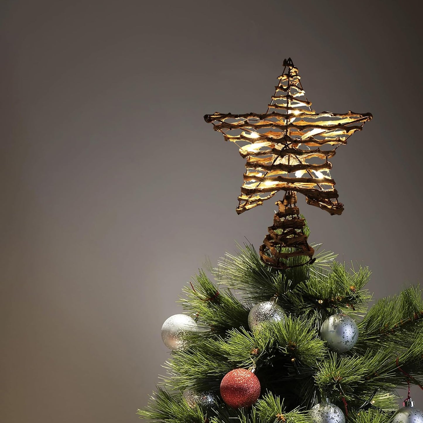 CVHOMEDECO. Rustic Rattan Christmas Tree Star Topper with LED Lights, Farmhouse Christmas Tree Toppers Decoration, 8 x 10 Inch