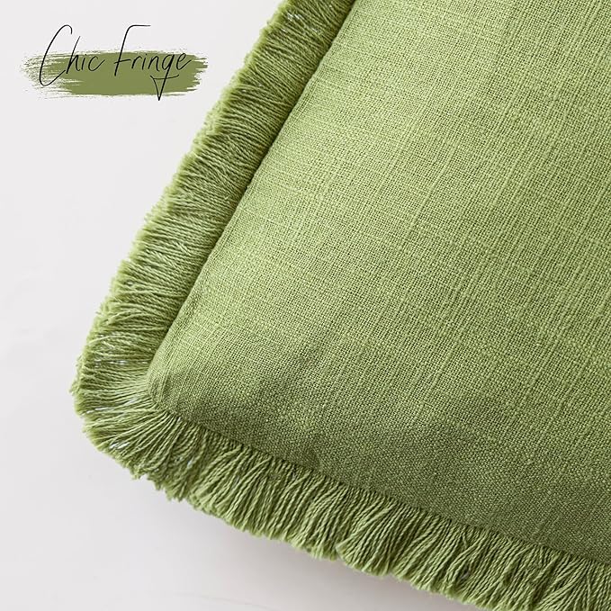 Foindtower Set of 2 Decorative Linen Fringe Throw Pillow Covers Cozy Boho Farmhouse Cushion Cover with Tassels Soft Accent Pillowcase for Couch Sofa Bed Living Room Home Decor,18×18 Inch,Lush Green
