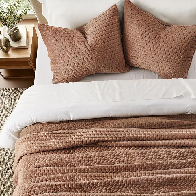 EverGrace Luxury Velvet Quilt Set Queen Size 3 Piece, Soft Cross-Stitch Velvet Comforter Set with Pillow Shams, Lightweight Coverlet Bedspread Bedding Set for All Seasons, Terracotta Clay