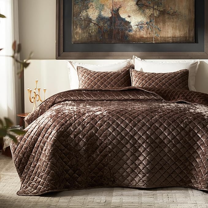Cosybay Luxury Velvet Quilt Set King, Lightweight Oversized Bedspread Coverlet Quilted Box Stitch Bedding Set, with 2 Matching Pillow Shams, for All Season, Mocha Brown